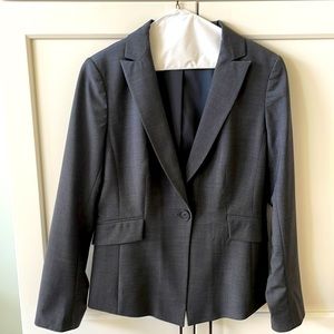 Ann Taylor Gray Suit Jacket, size 6P